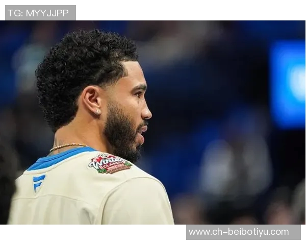 豪泽赞塔图姆全力训练虽未出战却深刻影响全队士气与表现